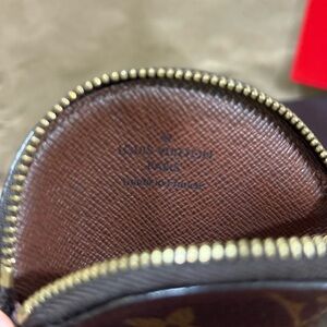 LV Round Coin Purse❤️ HTF item🔥